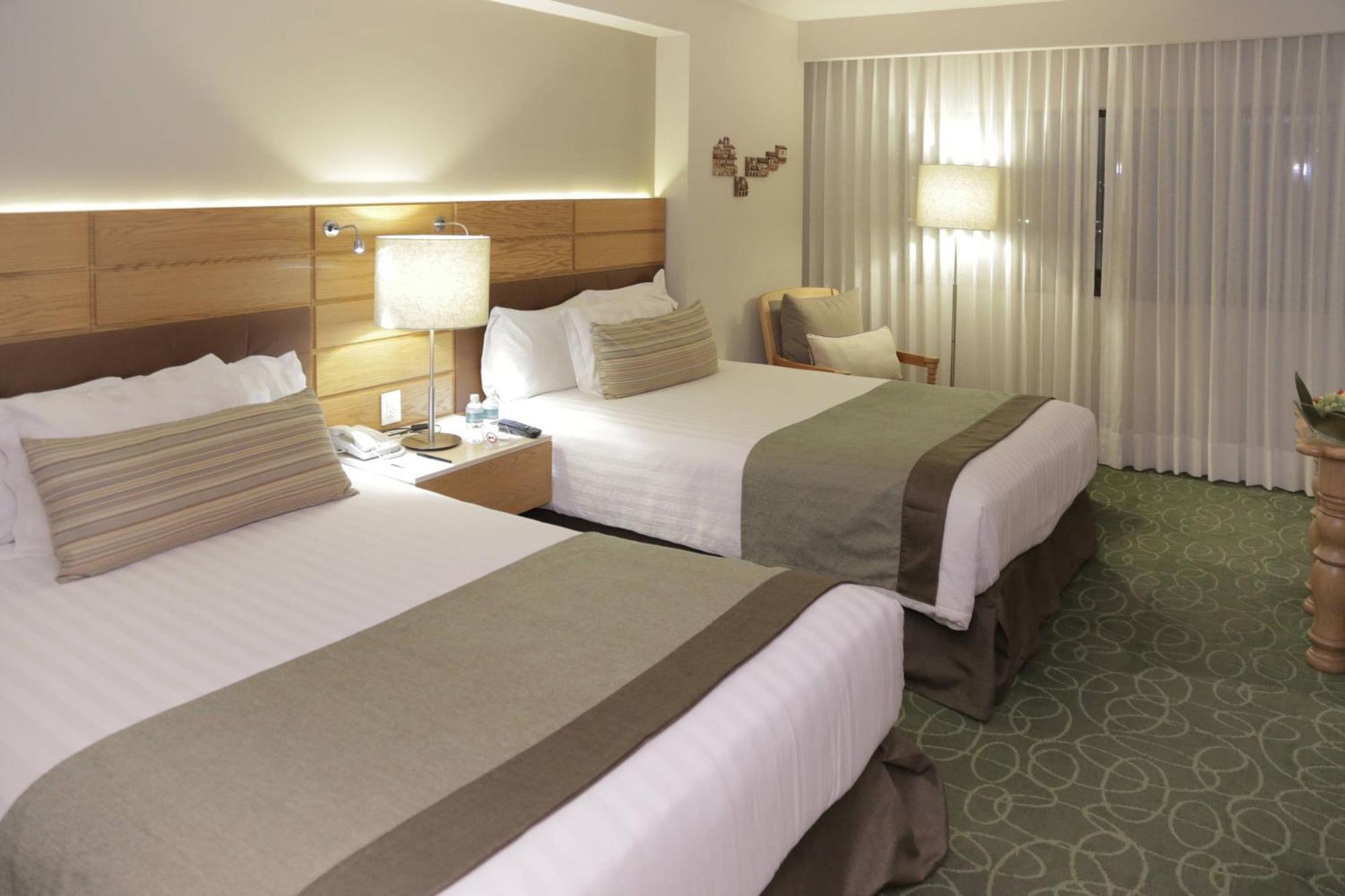 Marriott Tuxtla Gutierrez Hotel Exteriér fotografie A room at the Hilton Garden Inn