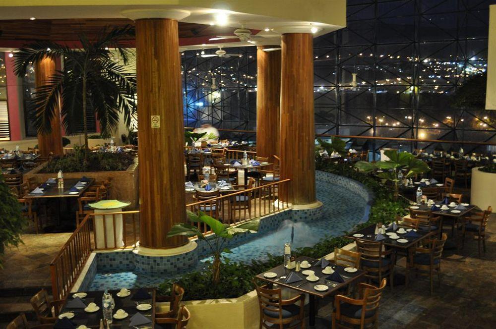 Marriott Tuxtla Gutierrez Hotel Exteriér fotografie The River Restaurant